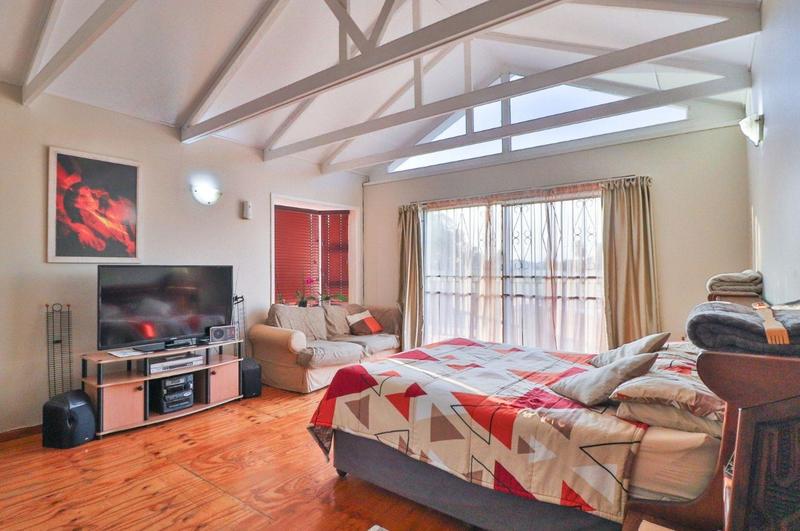 4 Bedroom Property for Sale in Heiderand Western Cape